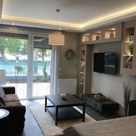 Orient Suite Sarvar Bagian luar foto