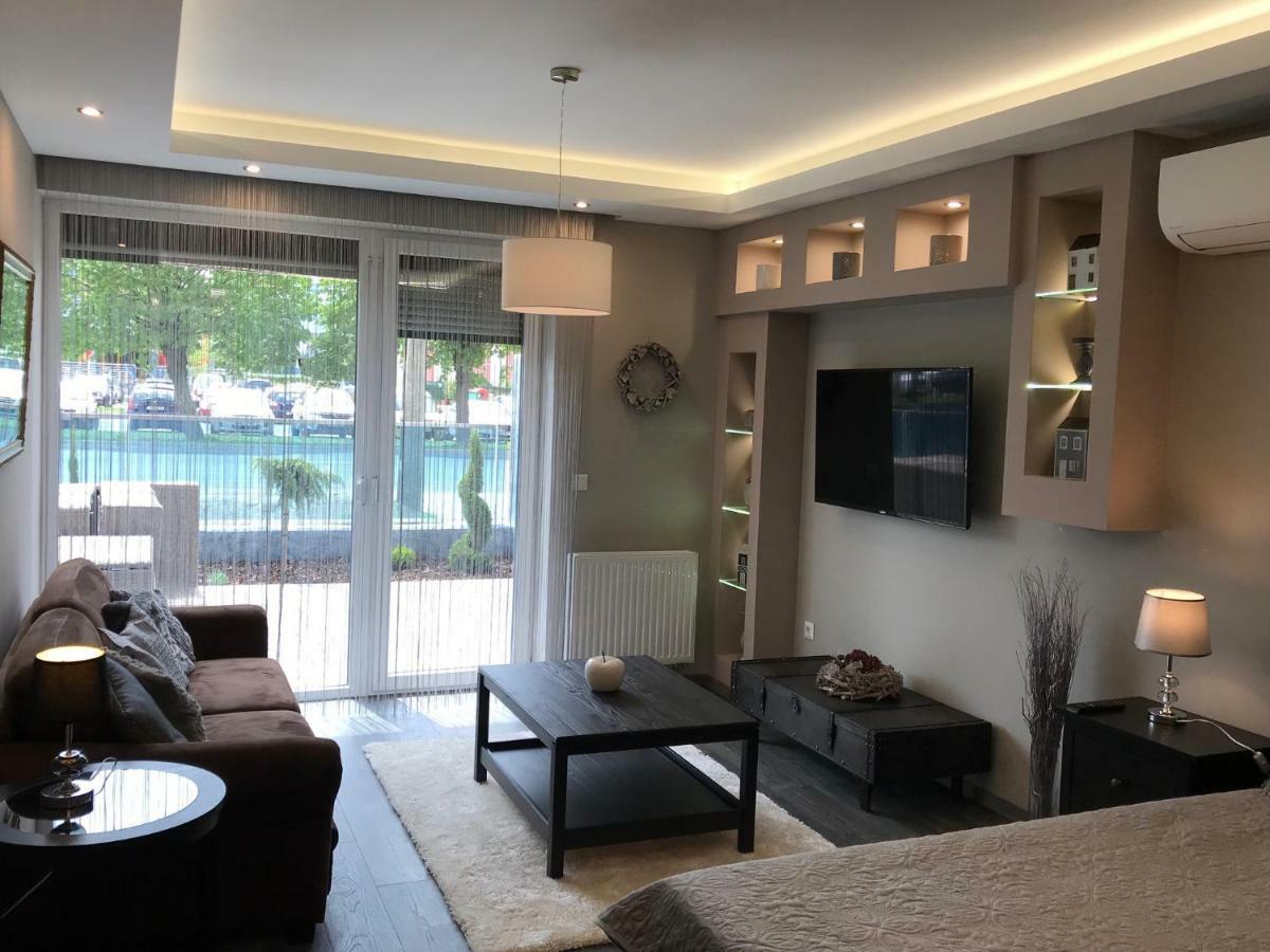 Orient Suite Sarvar Bagian luar foto