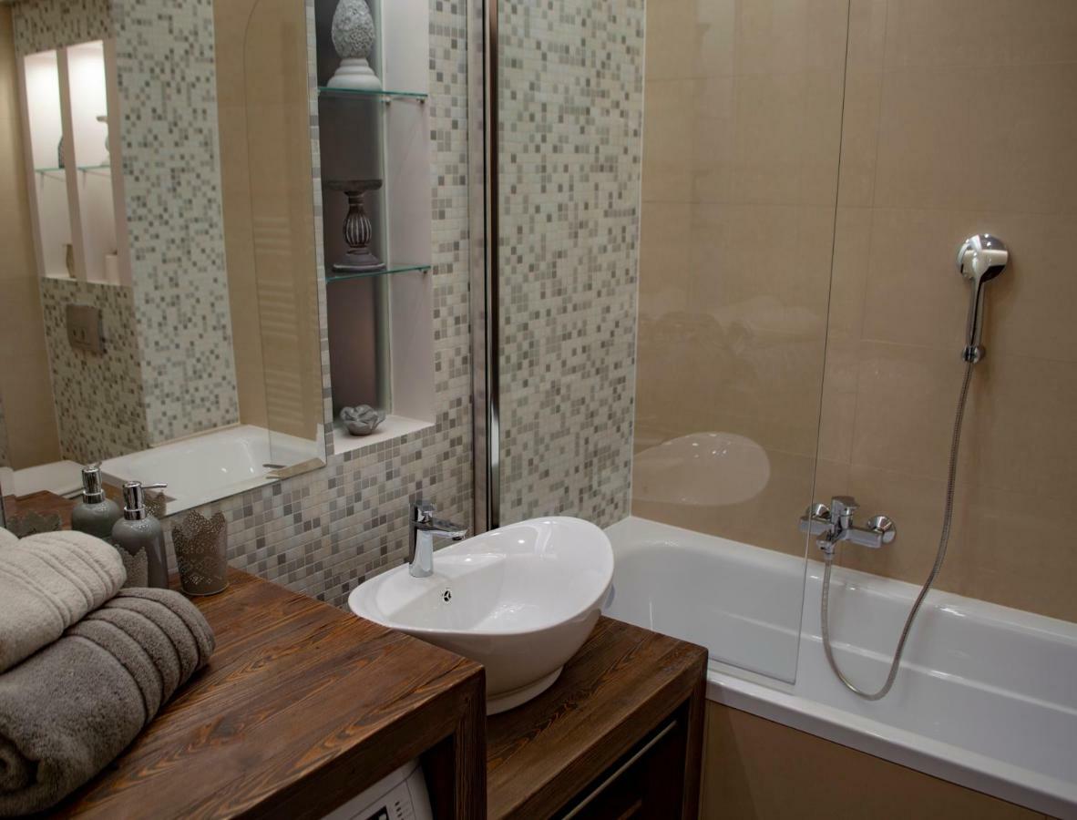 Orient Suite Sarvar Bagian luar foto