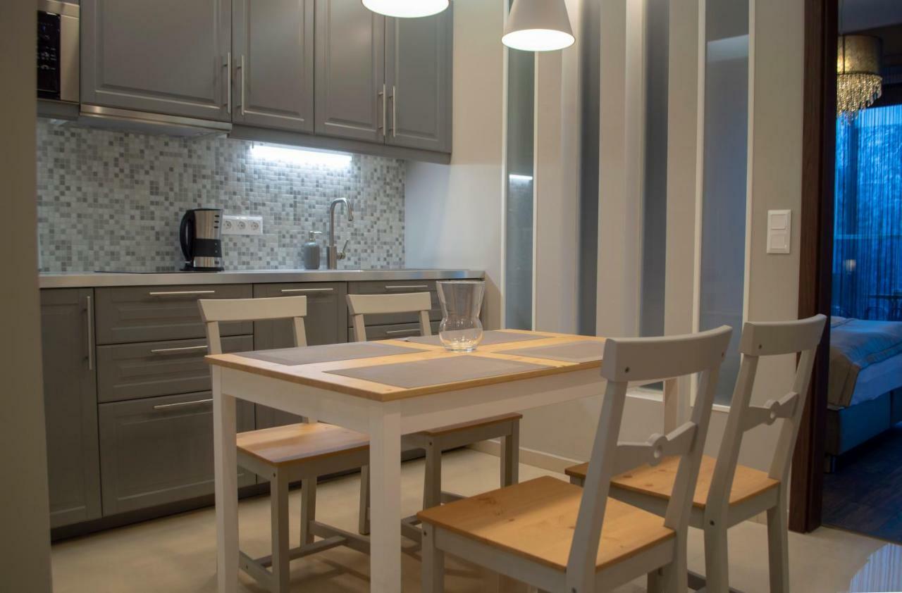 Orient Suite Sarvar Bagian luar foto