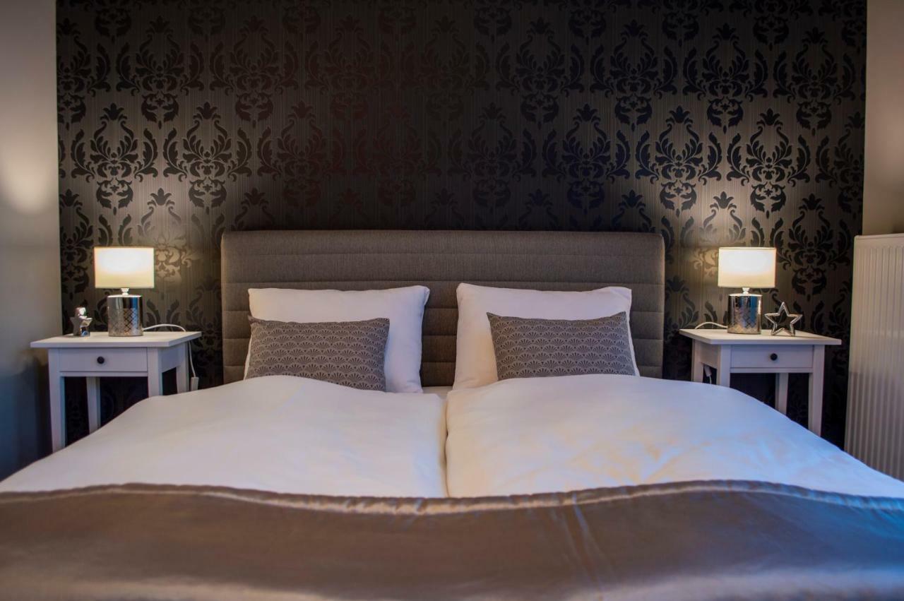 Orient Suite Sarvar Bagian luar foto