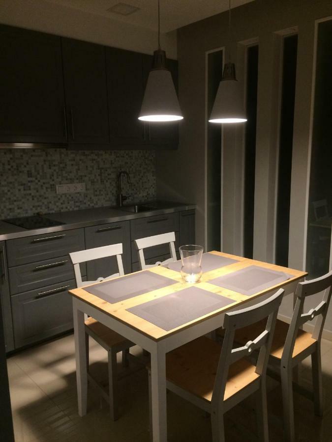 Orient Suite Sarvar Bagian luar foto