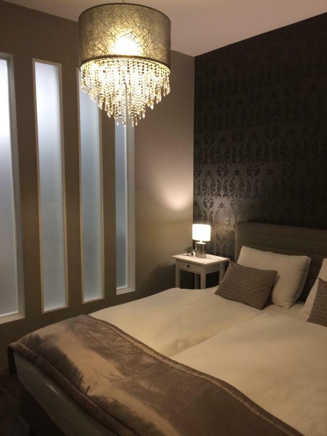 Orient Suite Sarvar Bagian luar foto